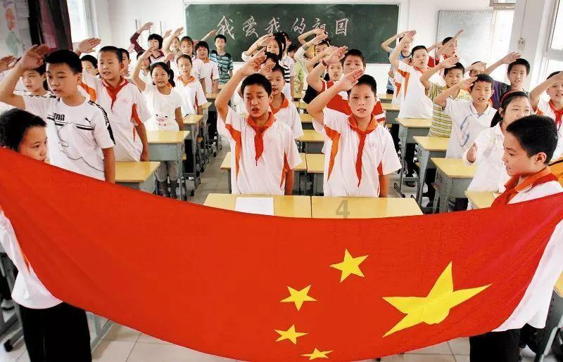 幼儿园经常背诵和不背诵的孩子，上小学后有何差距？多背诵，会有哪些好处？游戏画面